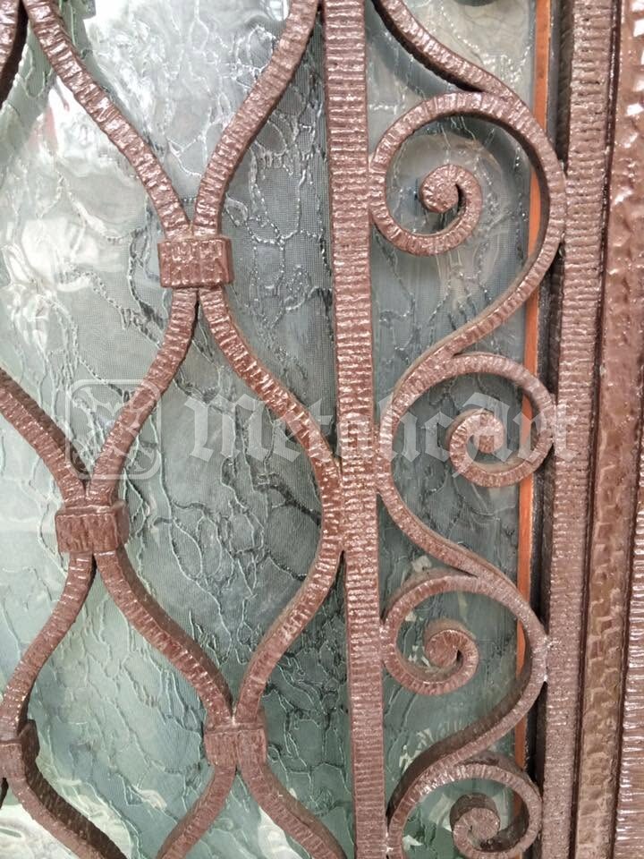 Împletitura și spiralele, văzute de aproape.